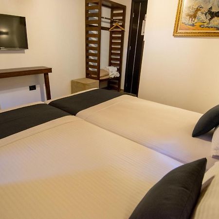 Kale Guesthouse Гирокастра Экстерьер фото