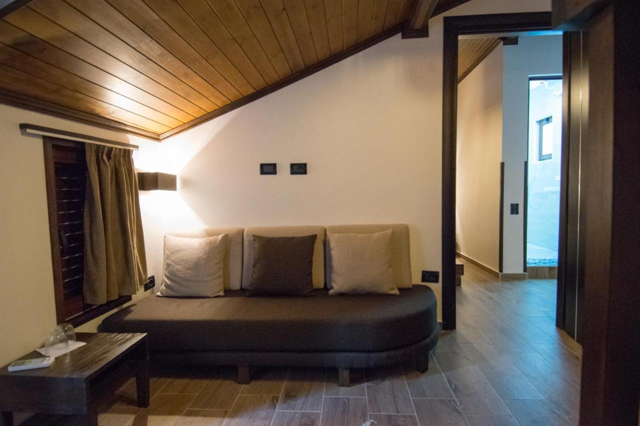 Kale Guesthouse Гирокастра Экстерьер фото