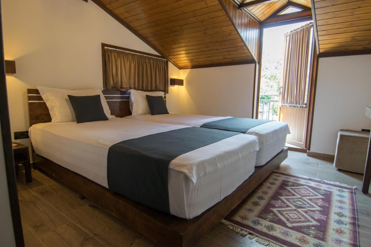 Kale Guesthouse Гирокастра Экстерьер фото